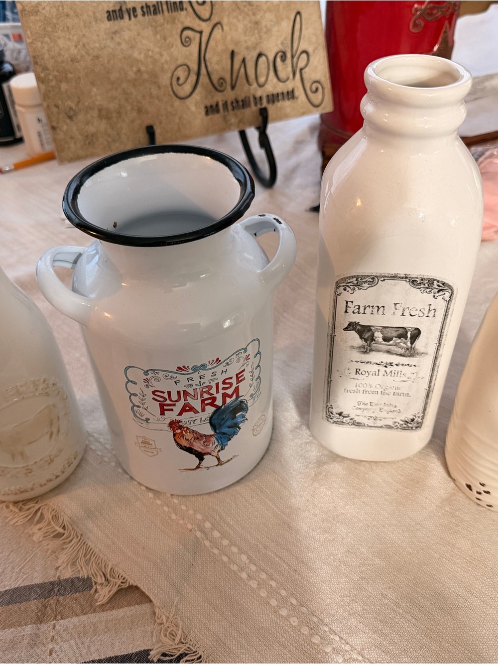 Sunrise Farm White Ceramic Vase with Rooster Accent set of 4